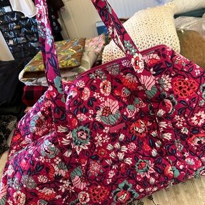 Vera Bradley travel bag